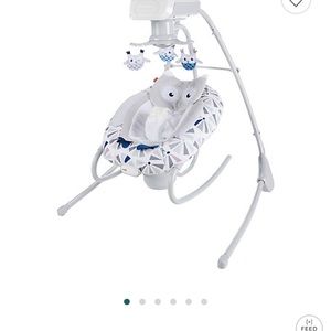 Fisher Price 2 in 1 Smart Connected Smart Deluxe cradle and swing